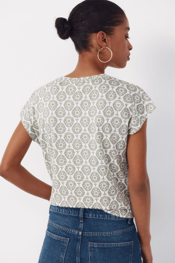 Cortefiel Playera b&aacute;sica con botones dorados Estampado marr&oacute;n