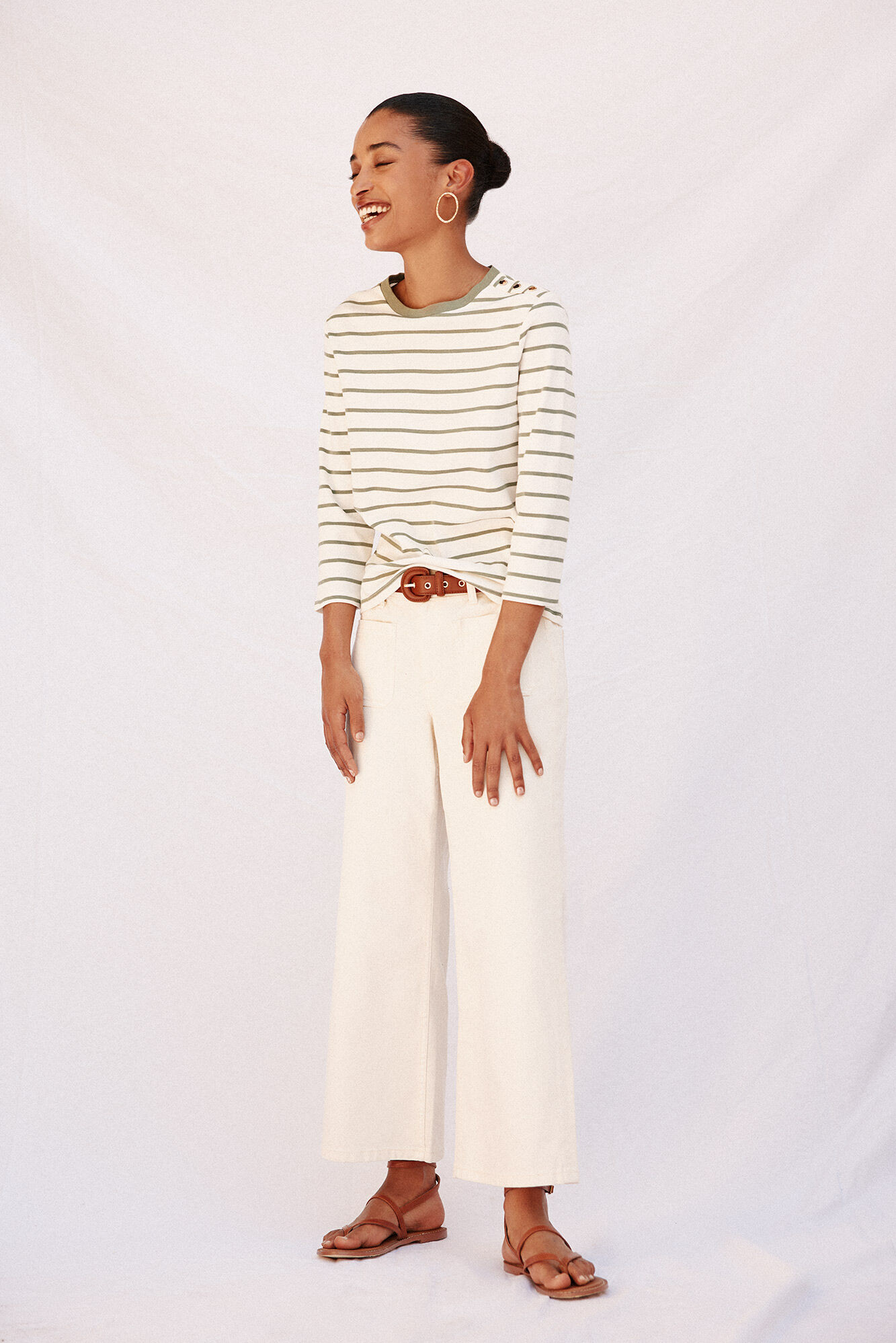 Cortefiel Playera b&aacute;sica botones dorados