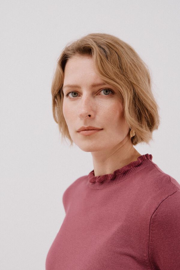 Cortefiel Chaleco calado bicolor Vino