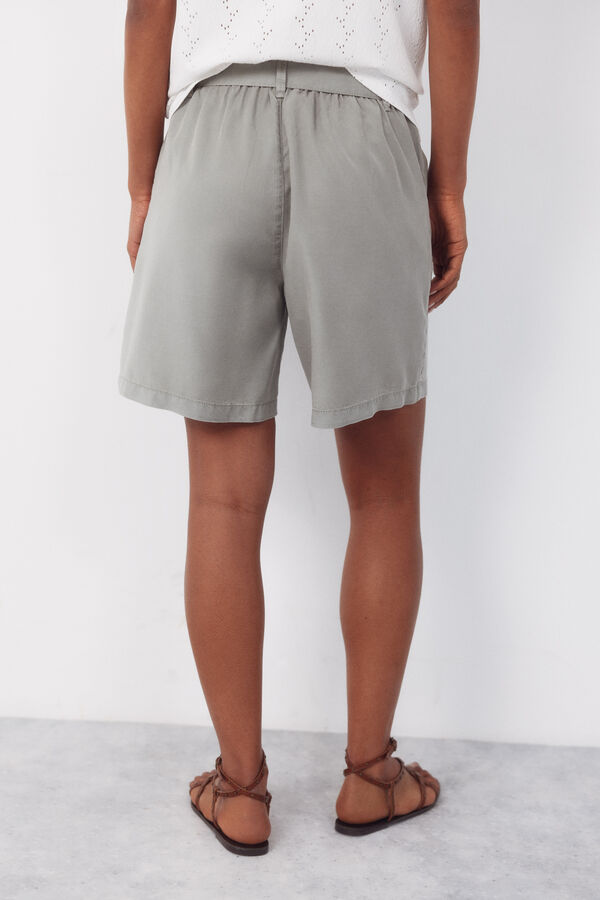 Cortefiel Bermudas fluidas de tencel Kaki