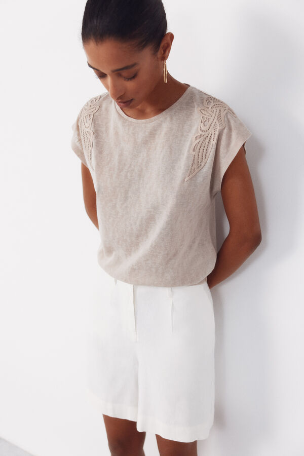 Cortefiel Playera efecto lino con parches Beige