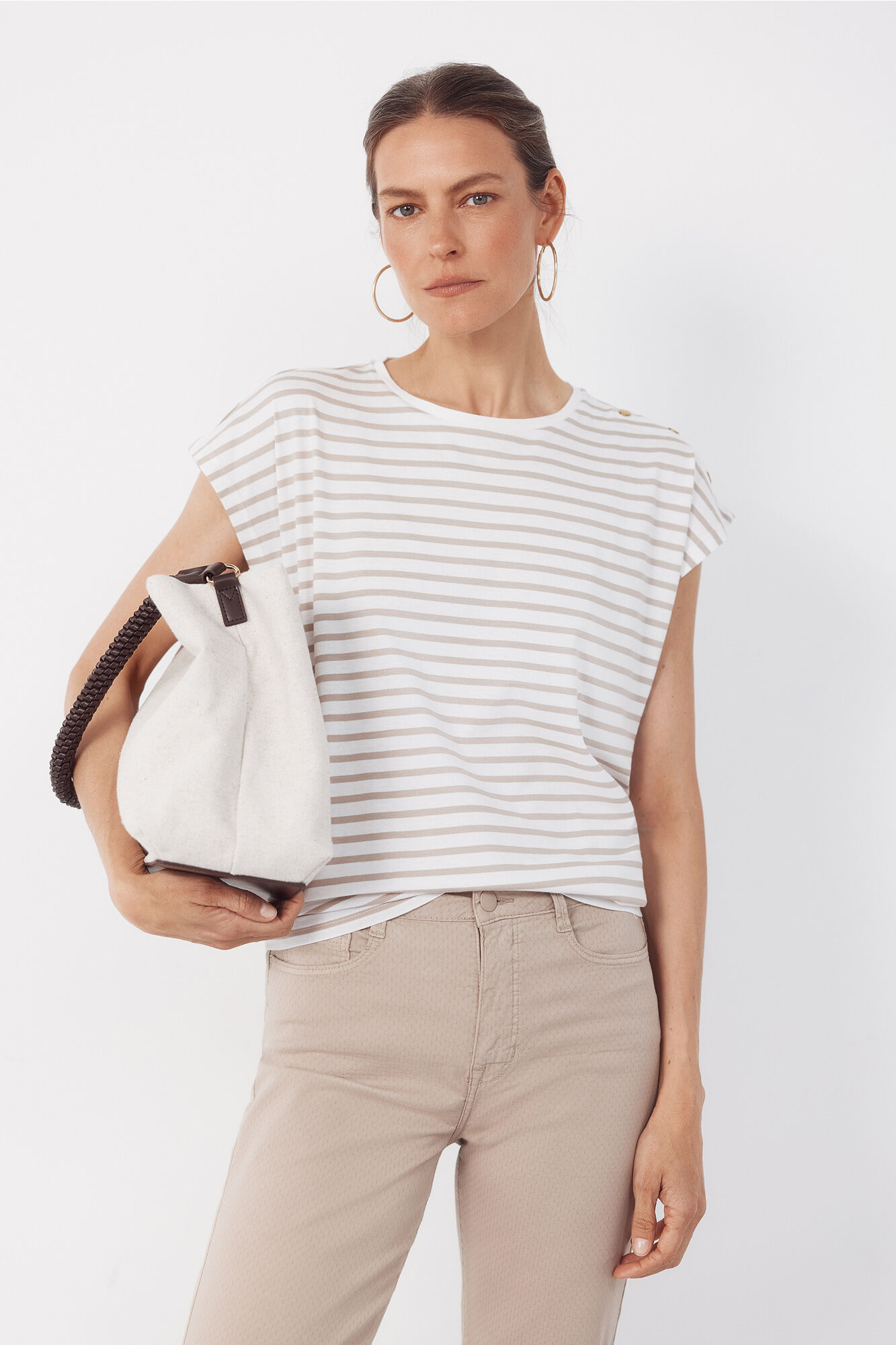 Cortefiel Playera b&aacute;sica con botones dorados