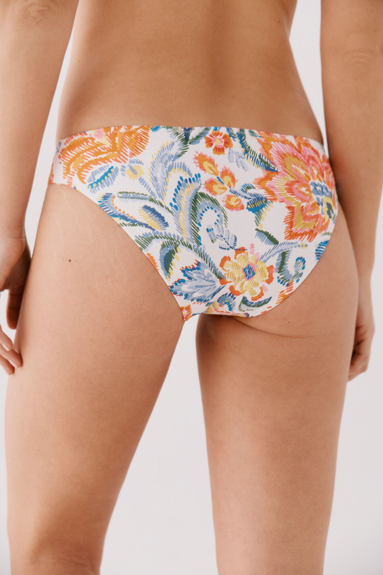 Cortefiel Braga bikini cl&aacute;sica