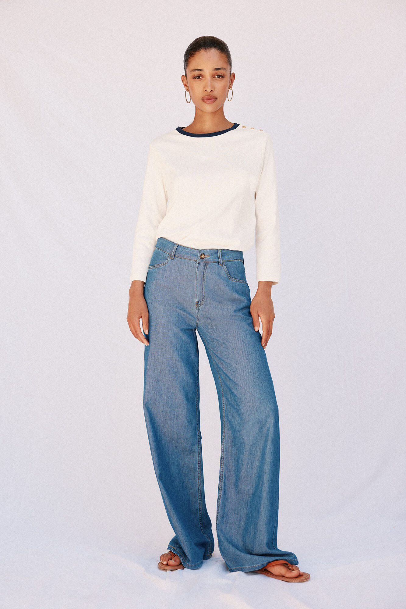 Cortefiel Playera b&aacute;sica botones dorados