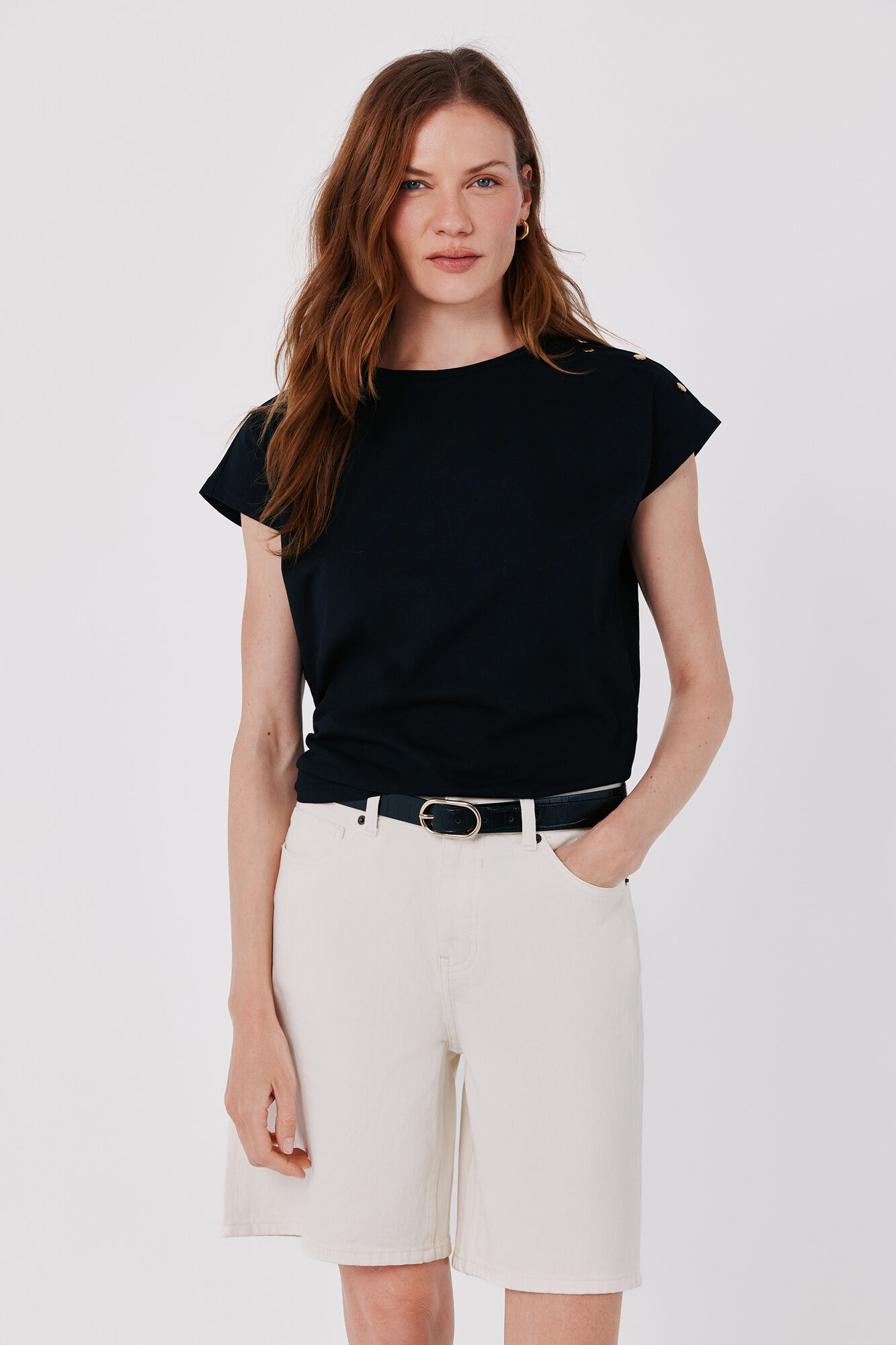 Cortefiel Playera b&aacute;sica con botones dorados