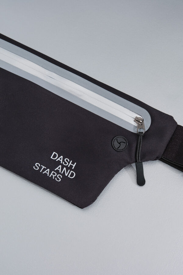 Dash and Stars Cangurera negra extraplana negro