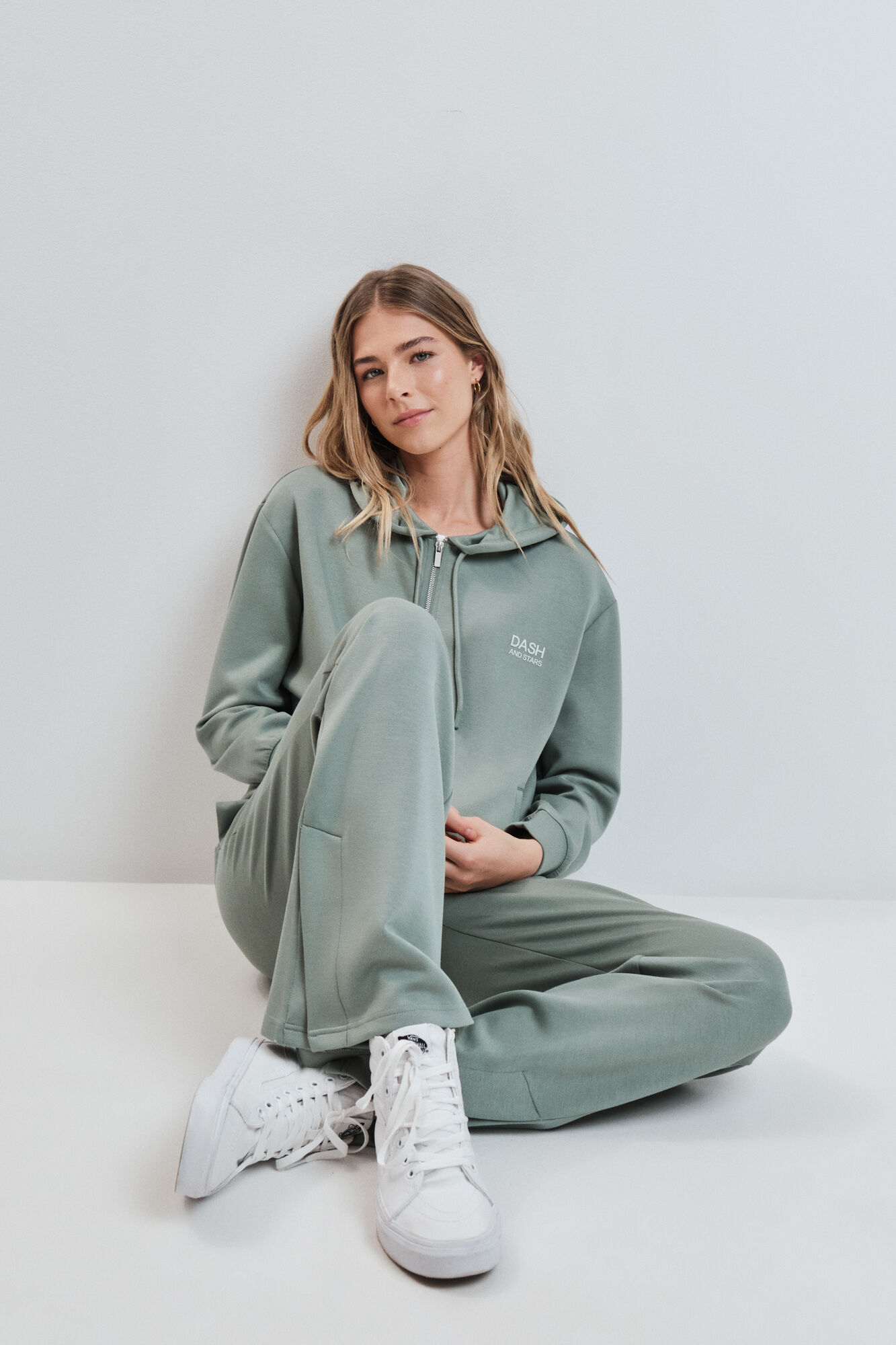 Dash and Stars Chamarra con capucha de viscosa suave verde