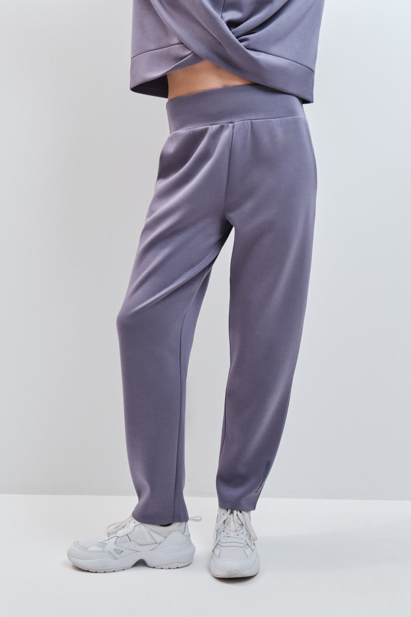 Dash and Stars Pantal&oacute;n jogger de tacto suave azul