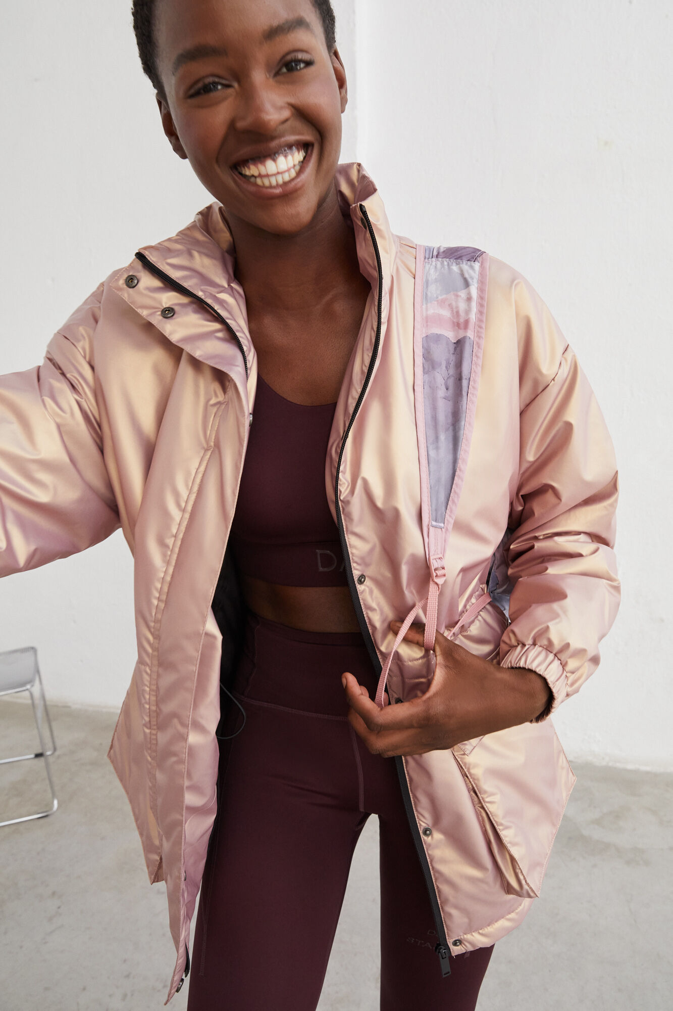 Chamarra cortavientos impermeable rosa TODO desde 50 y mas WomenSecret MX