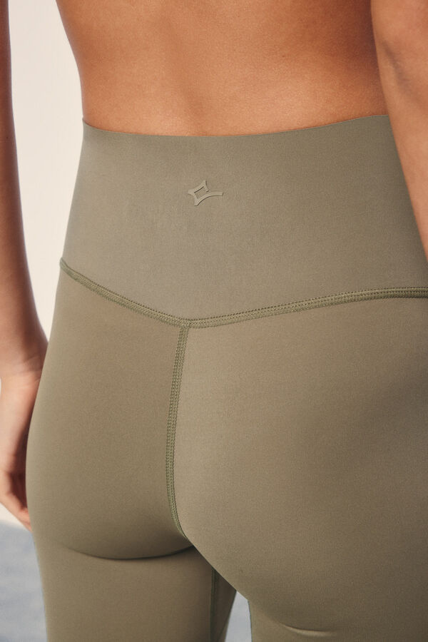 Dash and Stars Leggings COMPRESSIVE caqui logo estampado