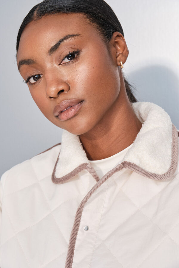 Dash and Stars Chamarra acolchada de rombos beige beige