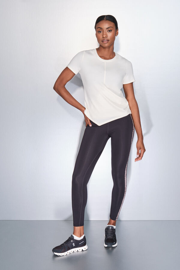 Dash and Stars Playera blanca drapeada de manga corta  beige