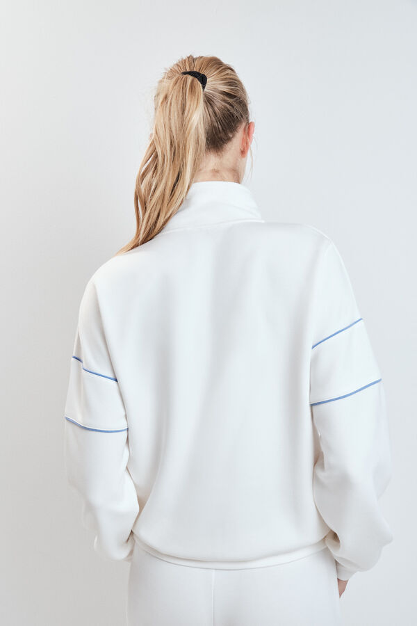 Dash and Stars Chamarra cuello alto cierre blanca beige