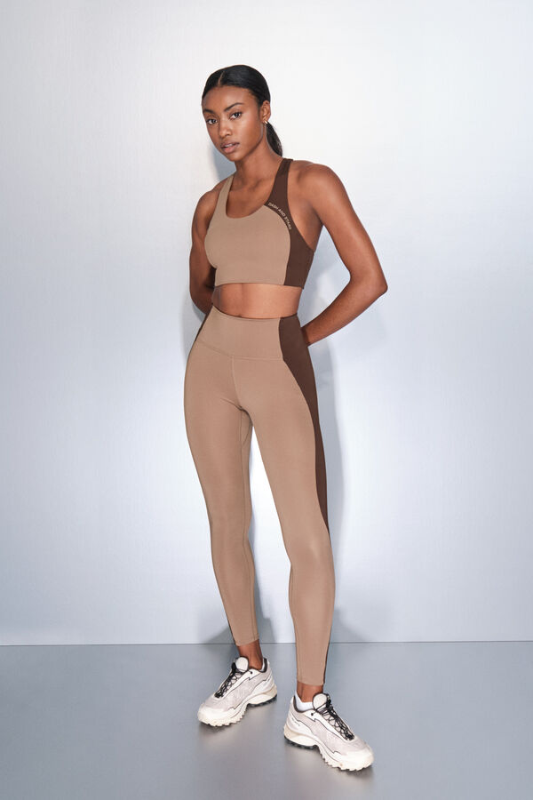 Dash and Stars Brasier deportivo con bloques de color 4D STRETCH caf&eacute;