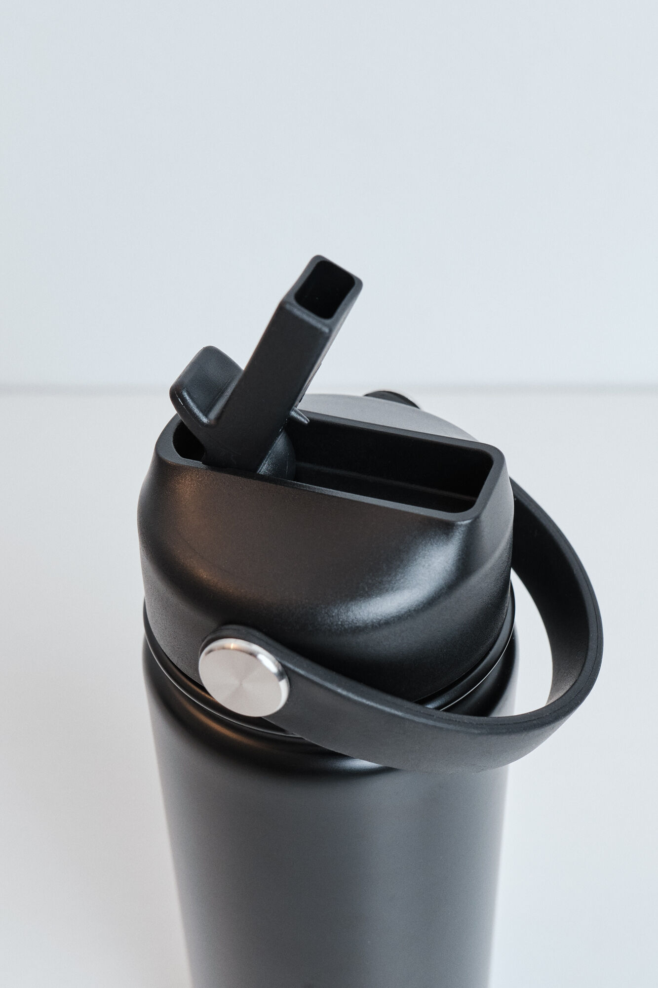 Dash and Stars Botella de acero inoxidable negra