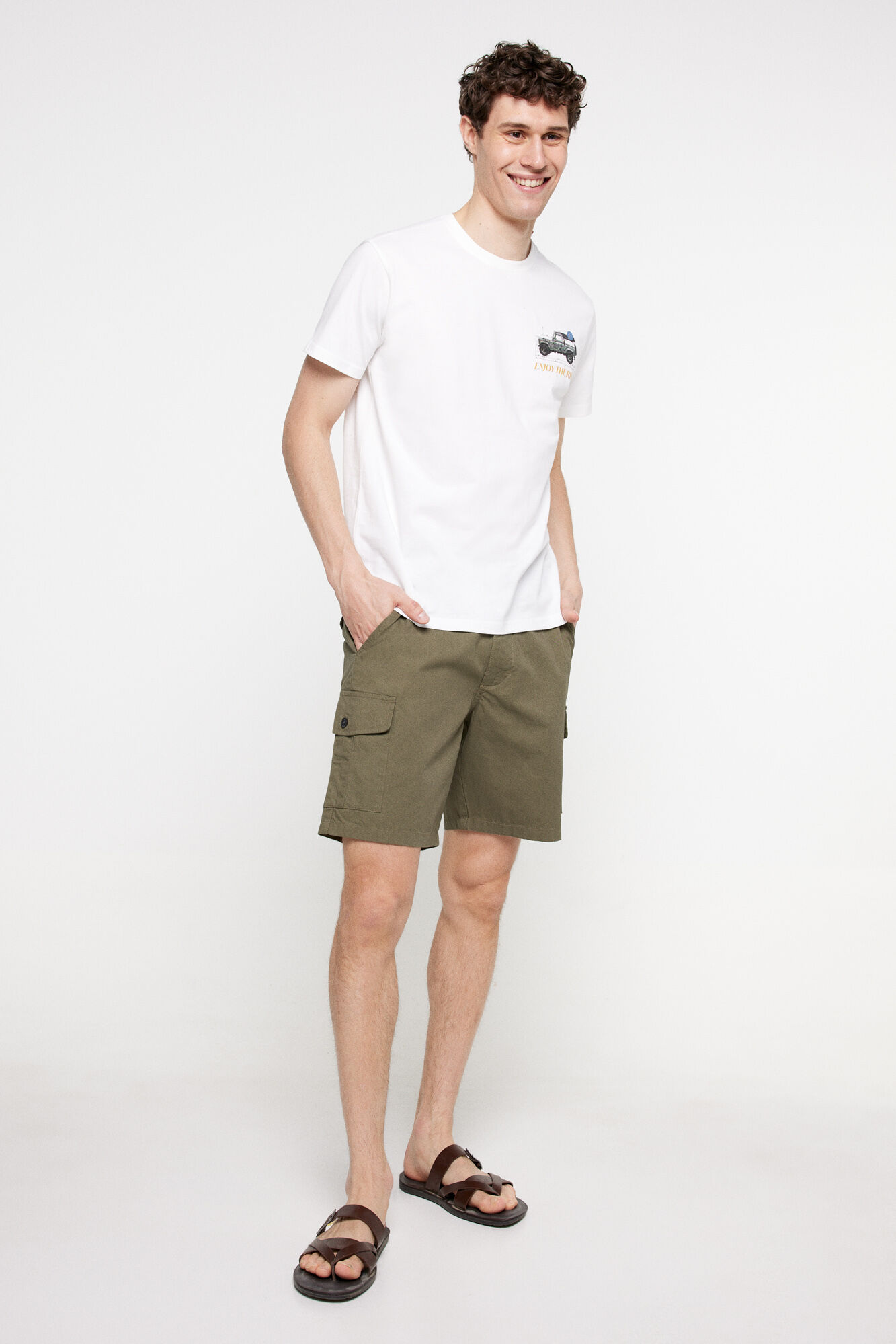Milano Bermuda algod&oacute;n tipo cargo con bolsillos de parche laterales