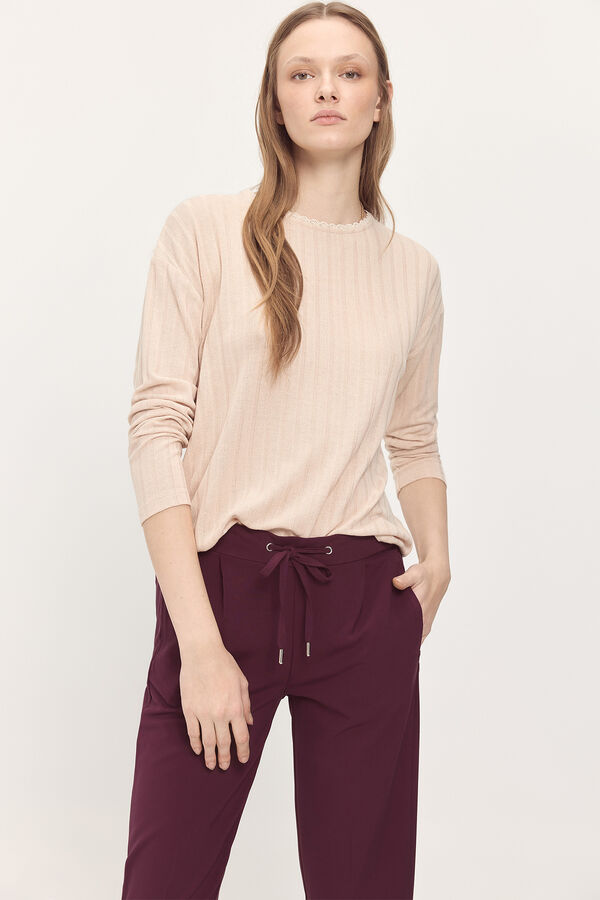 Milano Jersey tacto suave canale con detalle puntilla en el cuello Beige