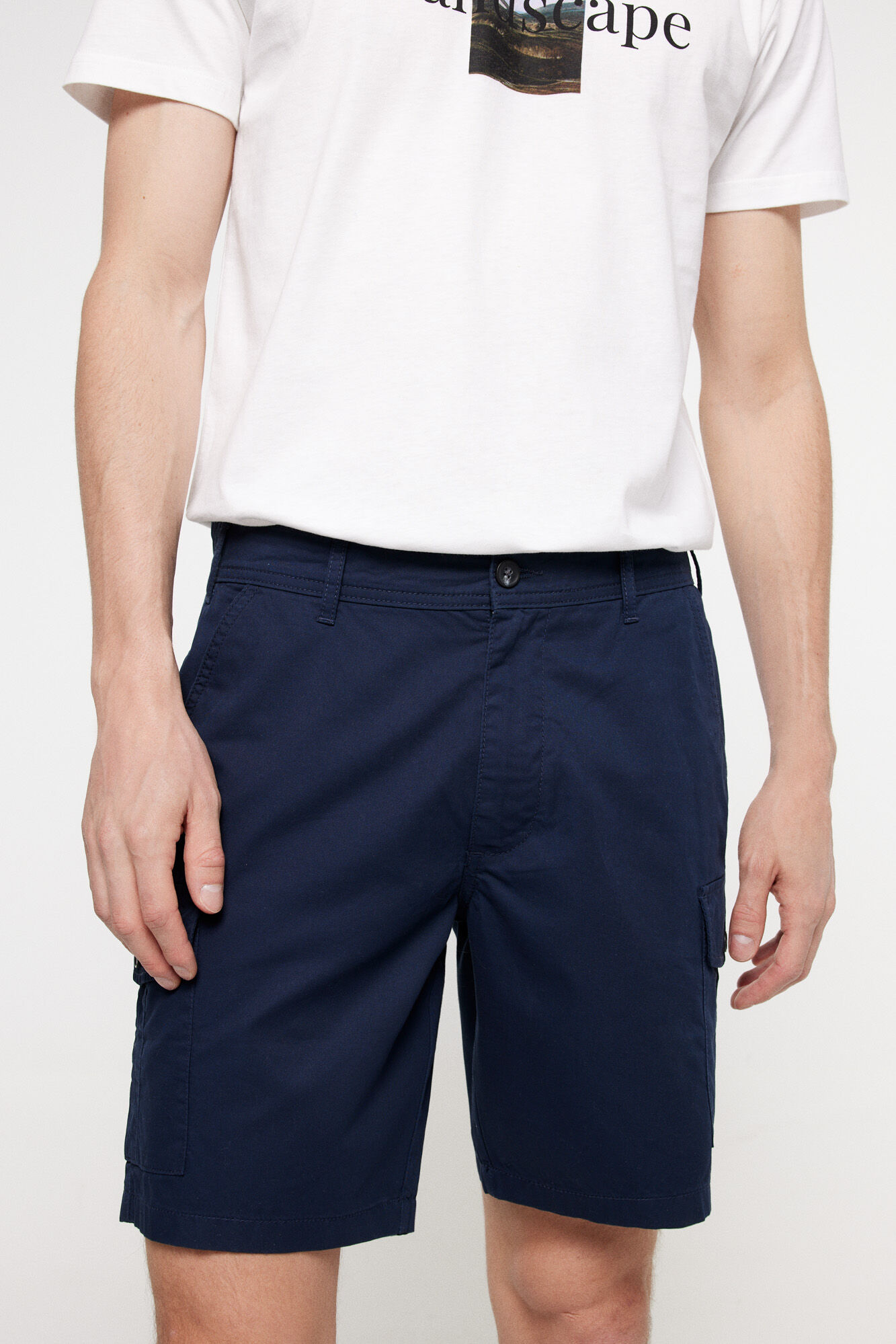 Milano Bermuda algod&oacute;n tipo cargo con bolsillos de parche laterales