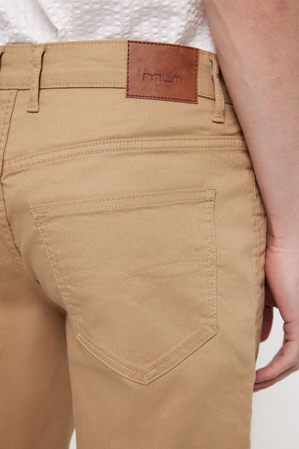 Fifty Outlet Bermudas cinco bolsillos. Tostado