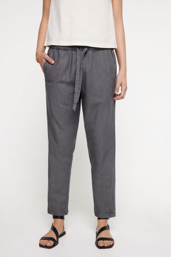 Fifty Outlet Pantalón light denim. Gris Claro