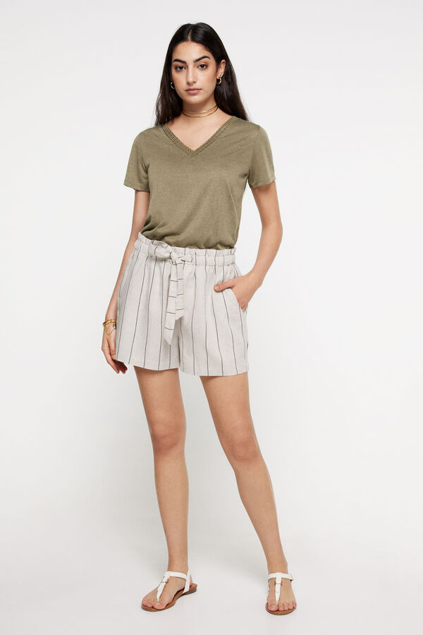 Milano Playera cuello pico efecto lino Beige