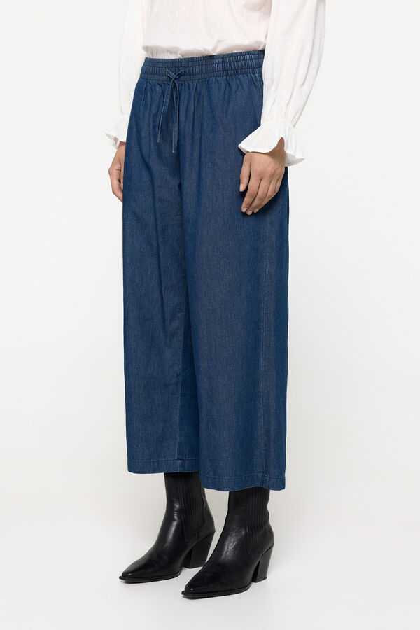 Milano Pantal&oacute;n crop light denim. Azul