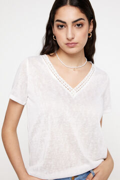 Fifty Outlet Playera cuello pico efecto lino Marfil