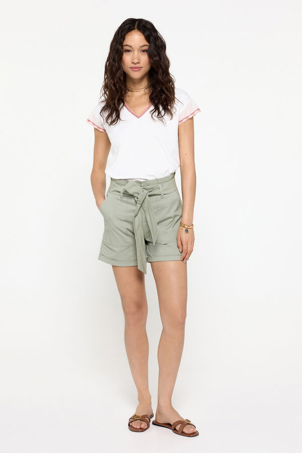 Fifty Outlet Playera cuello pico bordada Marfil