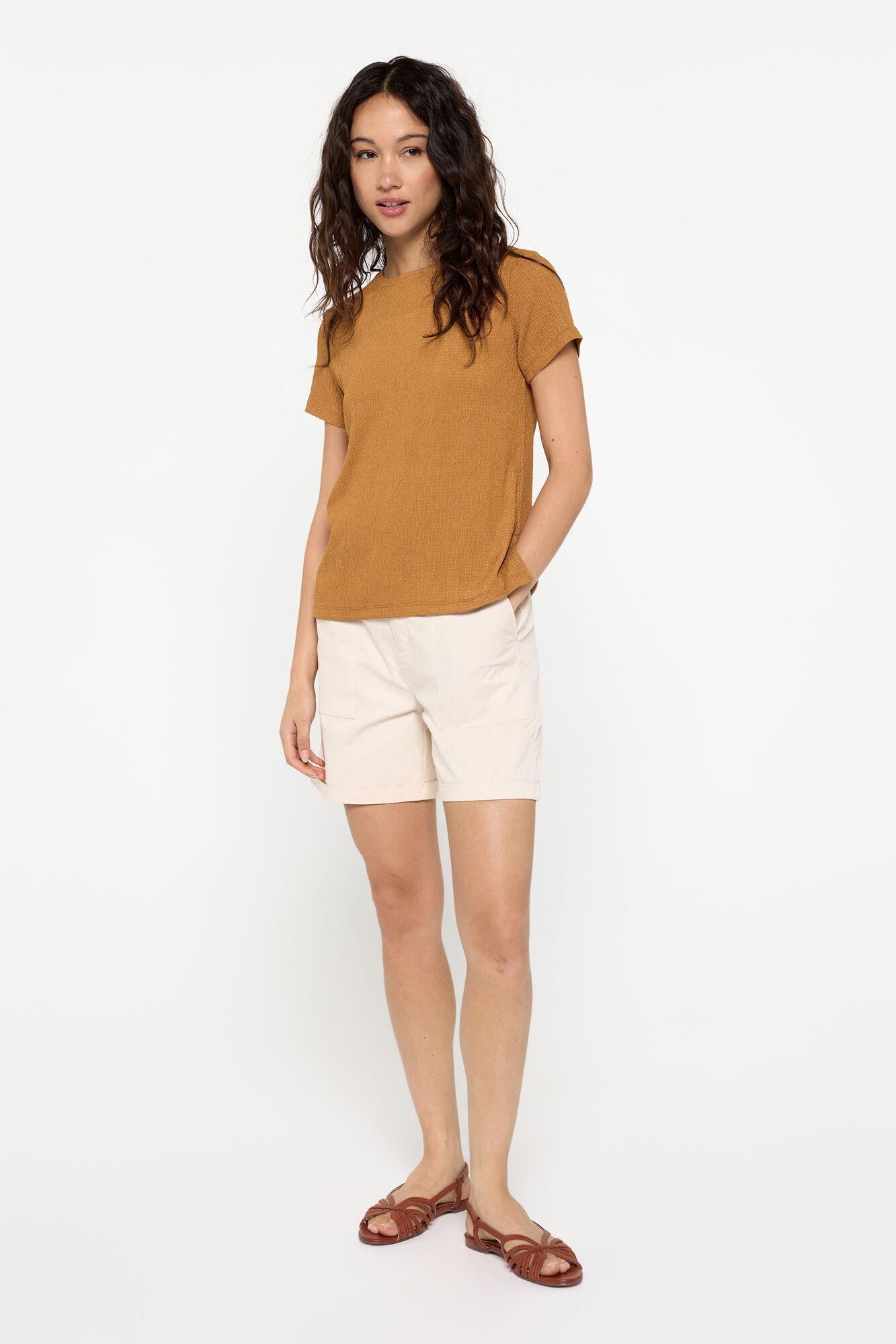 Milano Playera manga corta calidad con estructura.