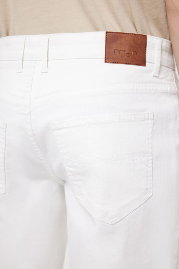 Fifty Outlet Bermudas cinco bolsillos. Blanco