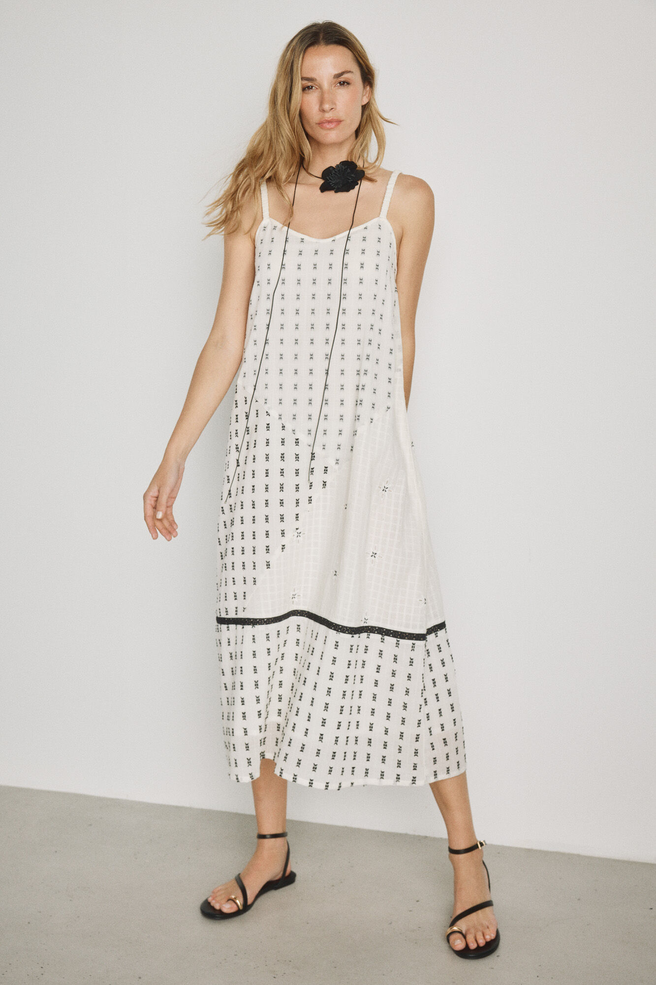 Milano Vestido escote pico con tirantes