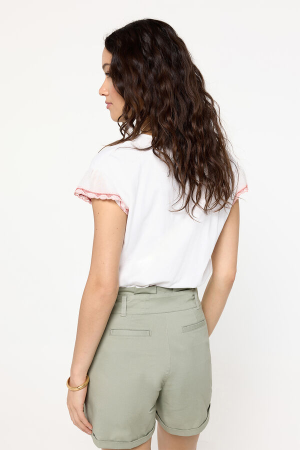 Fifty Outlet Playera cuello pico bordada Marfil
