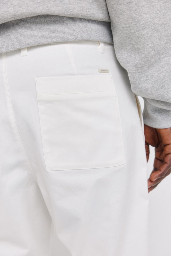 Springfield Pantal&oacute;n recto relaxed fit marfil