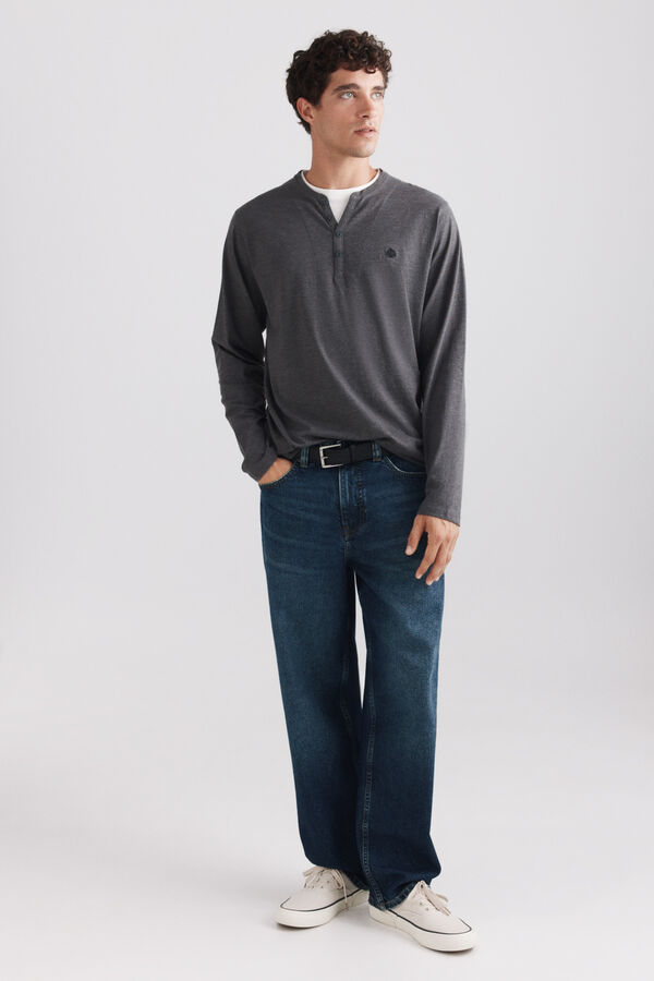 Springfield Playera manga larga cuello redondo con botones doble cuello gris