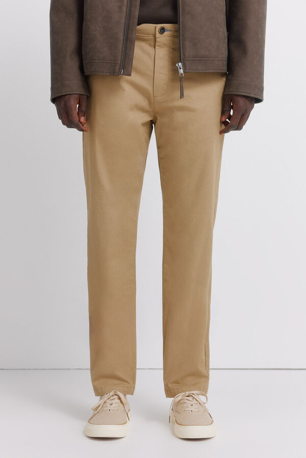 Springfield Pantal&oacute;n microestampado slim fit beige