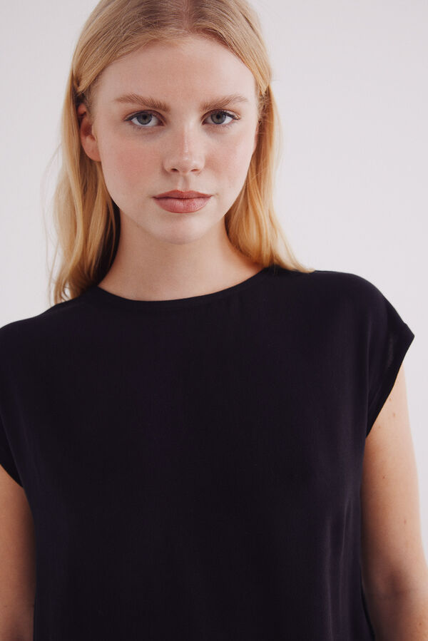 Springfield Playera lisa viscosa negro
