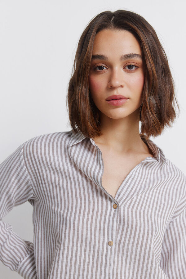 Springfield Camisa escote pico de lino caf&eacute;