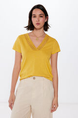 Springfield Playera Escote Pico Crochet amarillo