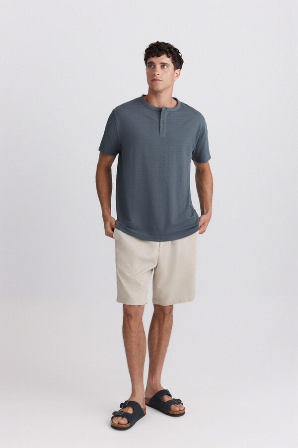 Springfield Playera cuello redondo con botones de piqu&eacute; texturizado azul indigo