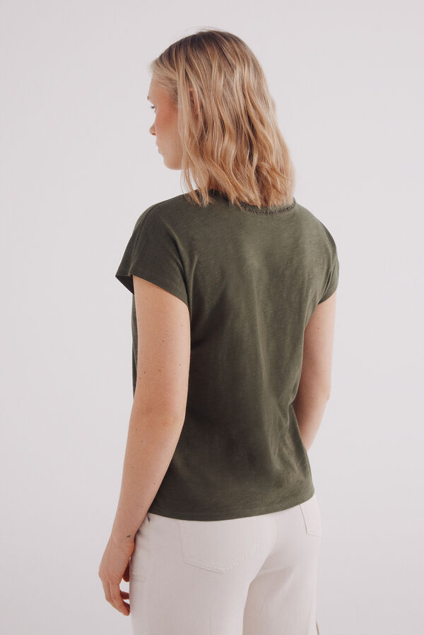 Springfield Camiseta escote pico crochet algodón khaki
