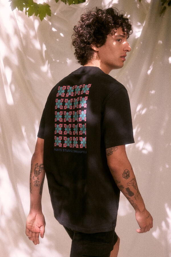 Springfield Playera flores "Roots Studio" negro