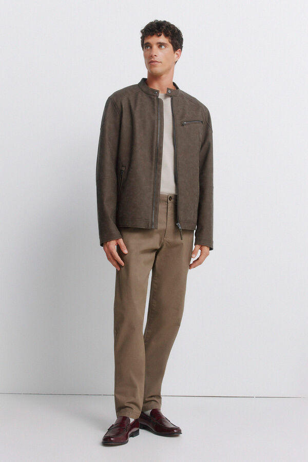 Springfield Pantal&oacute;n chino microestampado slim fit caf&eacute;