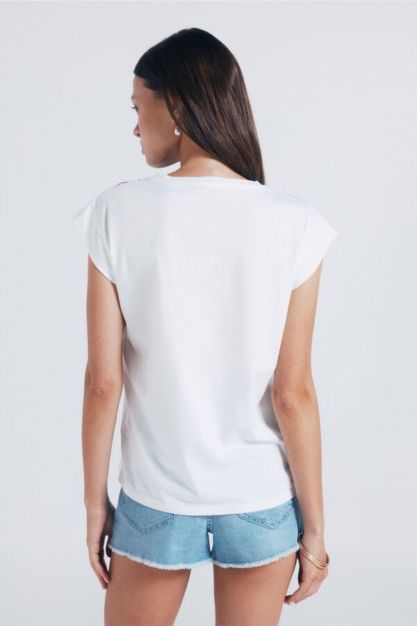 Springfield Playera gráfico étnico posicionado beige