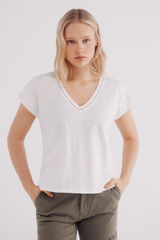 Springfield Camiseta escote pico crochet algodón estampado