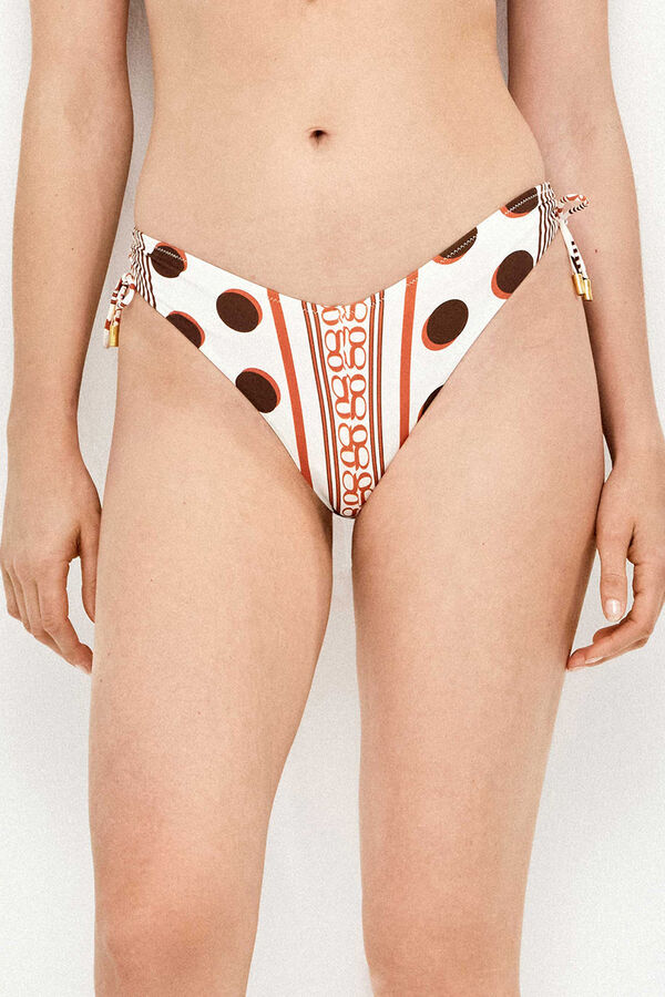 Gisela Panty de bikini brasile&ntilde;a estampado monogram blanco