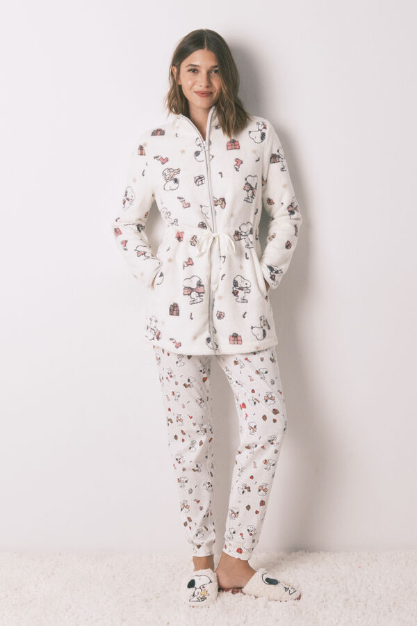Women'secret Bata short de forro polar blanca con estampado de Snoopy marfil