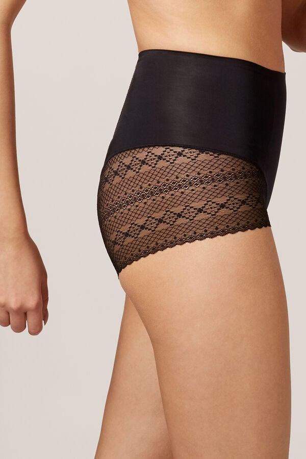 Gisela Panty efecto faja negro