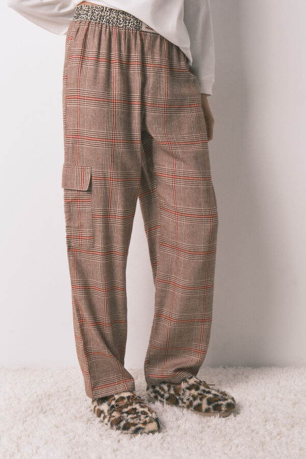 Women'secret Pijama larga 100% algod&oacute;n con estampado de cuadros de Snoopy marfil