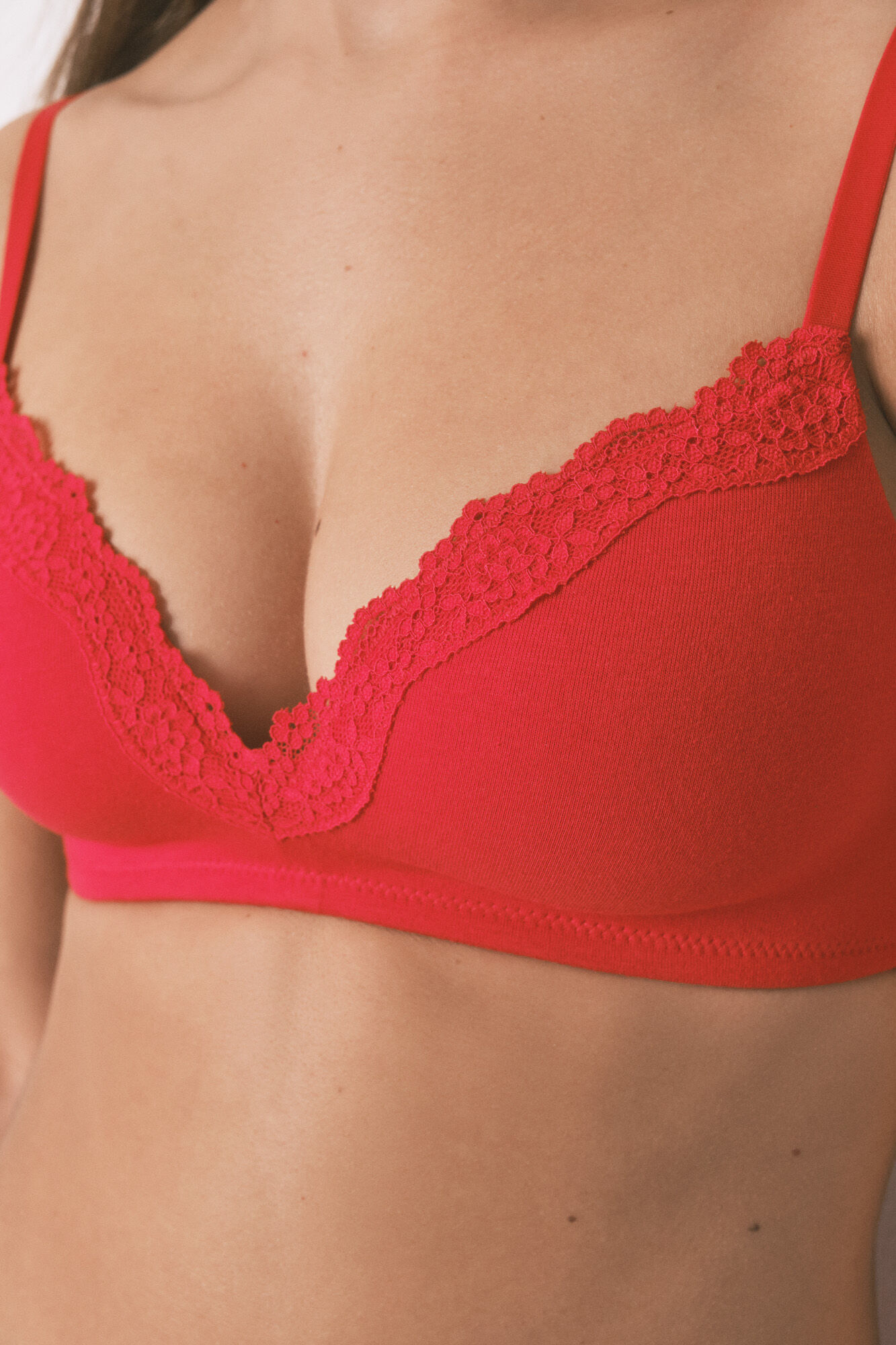 Women'secret Brasier triangular de encaje rojo CHARMING