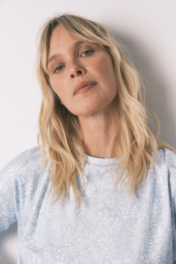 Women'secret Pijama pijama larga de terciopelo con flores de purpurina azul. azul